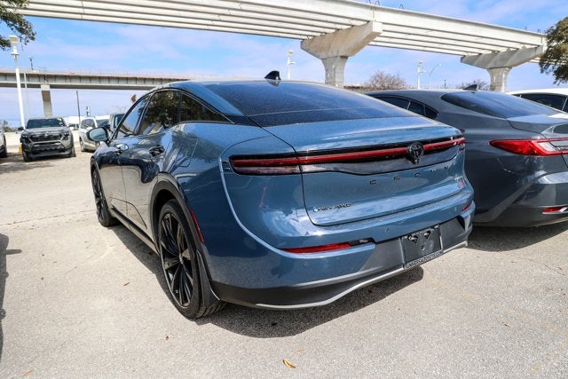 2025 Toyota CROWN Nightshade