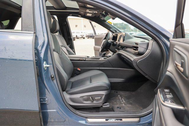 2025 Toyota CROWN Nightshade