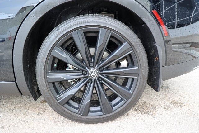 2026 Toyota CROWN Nightshade