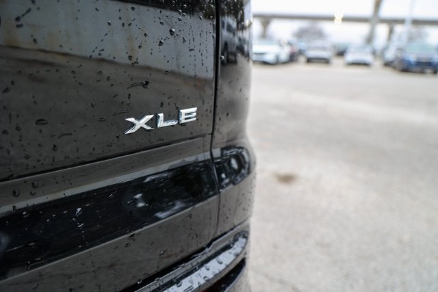 2025 Toyota CROWN SIGNIA XLE