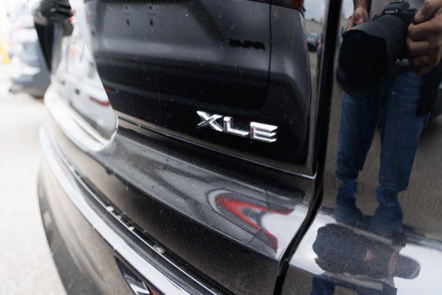 2025 Toyota CROWN SIGNIA XLE