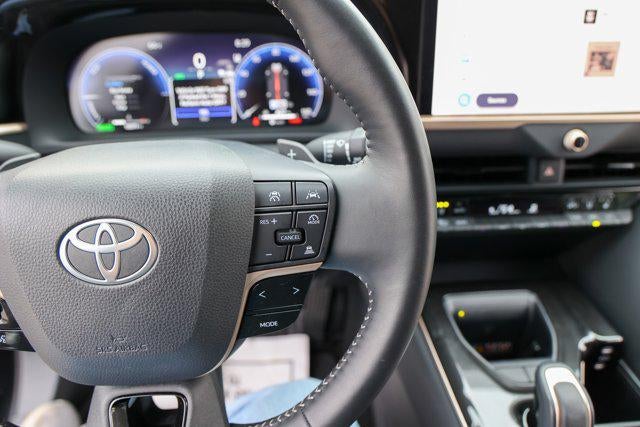 2025 Toyota Toyota Crown Signia XLE