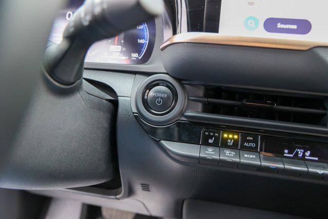 2025 Toyota Toyota Crown Signia XLE