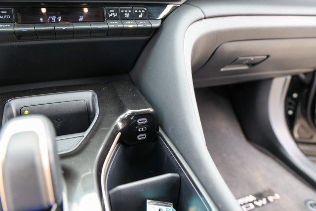 2025 Toyota Toyota Crown Signia XLE