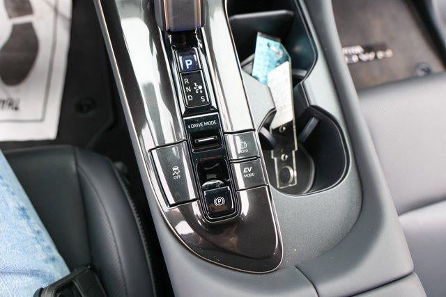 2025 Toyota Toyota Crown Signia XLE