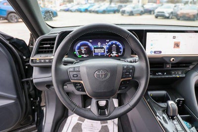 2025 Toyota Toyota Crown Signia XLE