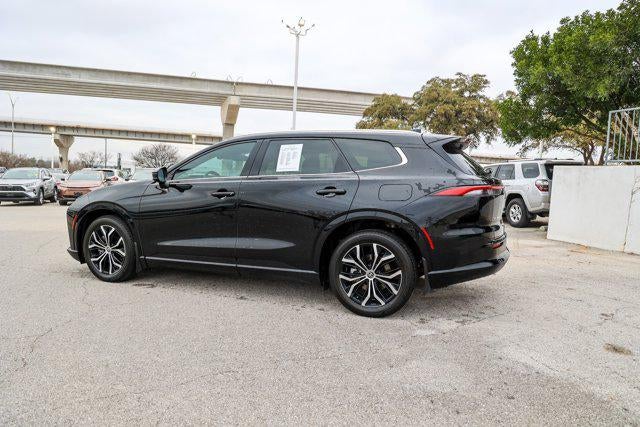 2025 Toyota CROWN SIGNIA XLE