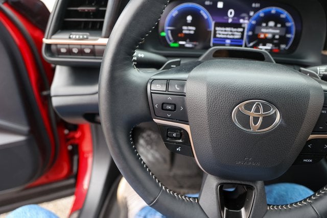 2025 Toyota CROWN SIGNIA Limited