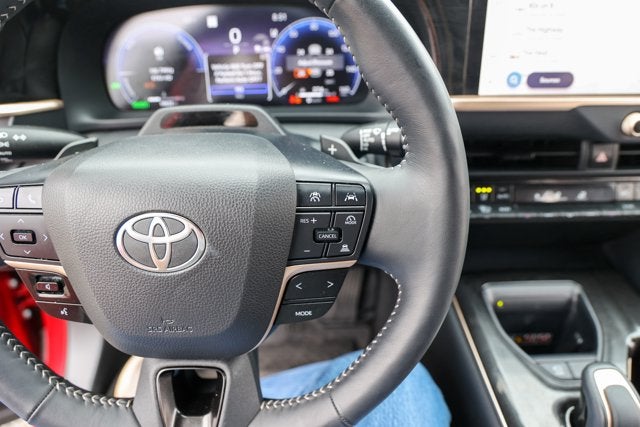 2025 Toyota CROWN SIGNIA Limited