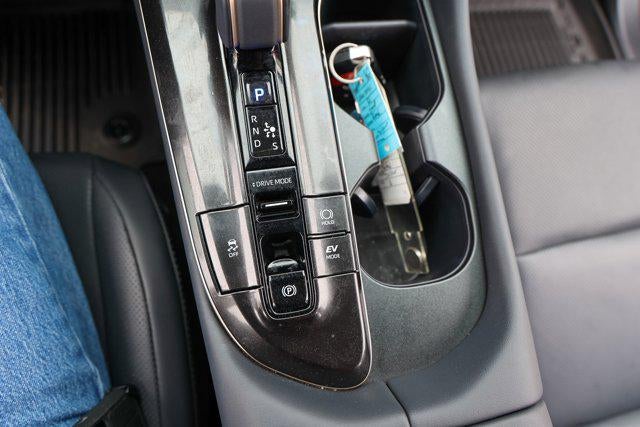 2025 Toyota CROWN SIGNIA Limited