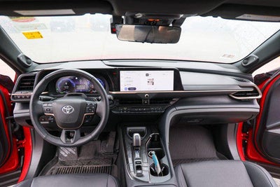 2025 Toyota CROWN SIGNIA Limited