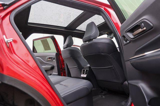 2025 Toyota CROWN SIGNIA Limited