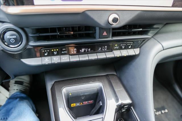 2025 Toyota Toyota Crown Signia Limited