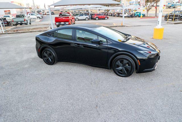 2025 Toyota PRIUS LE