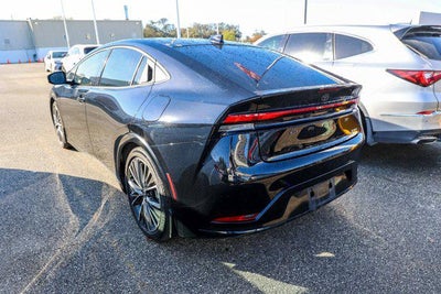 2024 Toyota PRIUS XLE