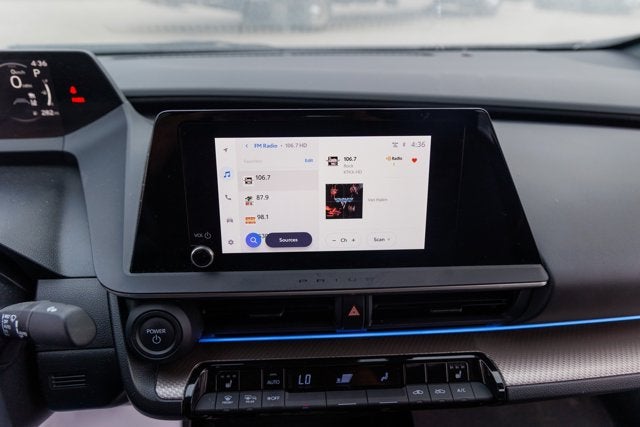 2024 Toyota PRIUS XLE