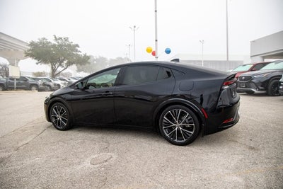 2024 Toyota PRIUS XLE