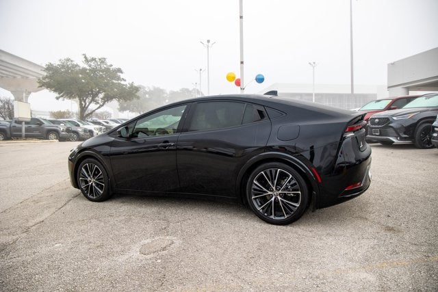 2024 Toyota PRIUS XLE