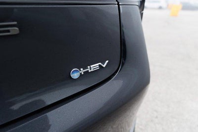 2024 Toyota PRIUS XLE