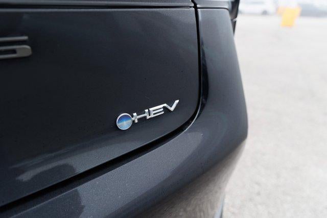 2024 Toyota PRIUS XLE