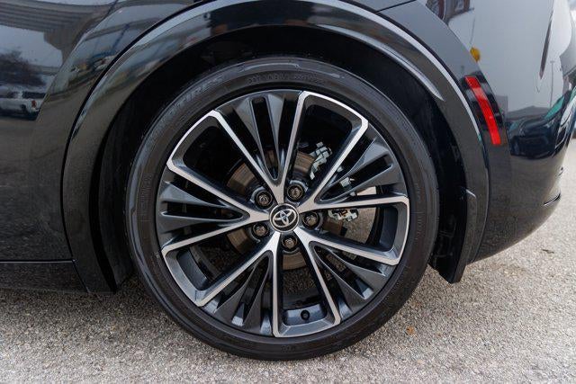 2024 Toyota PRIUS XLE