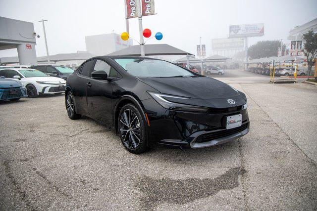 2024 Toyota PRIUS XLE