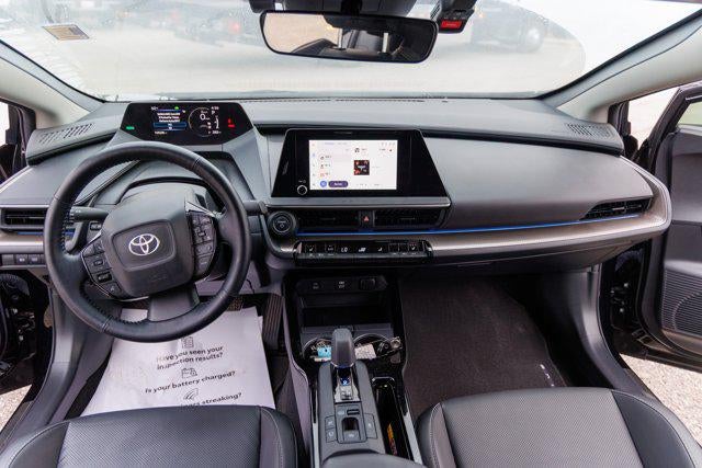 2024 Toyota PRIUS XLE