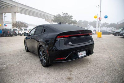 2024 Toyota PRIUS XLE