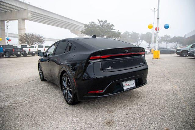 2024 Toyota PRIUS XLE