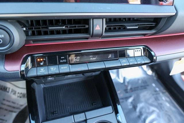 2025 Toyota Prius XSE SE