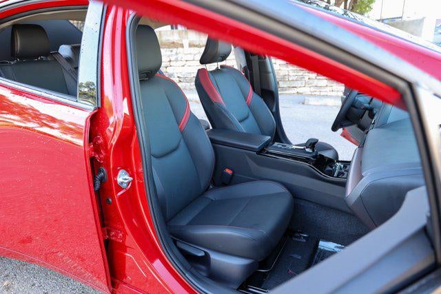 2025 Toyota Prius XSE SE