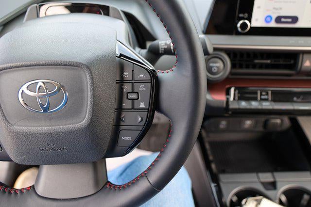 2025 Toyota Prius SE SE