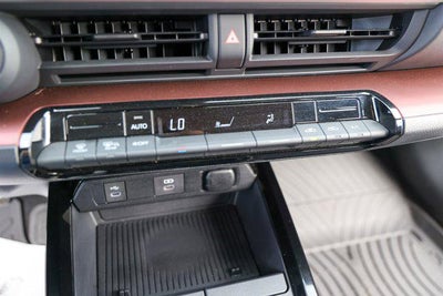 2025 Toyota Prius SE SE