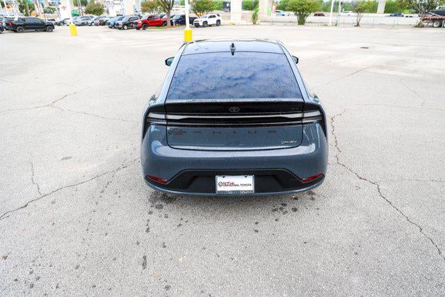 2025 Toyota Prius SE SE