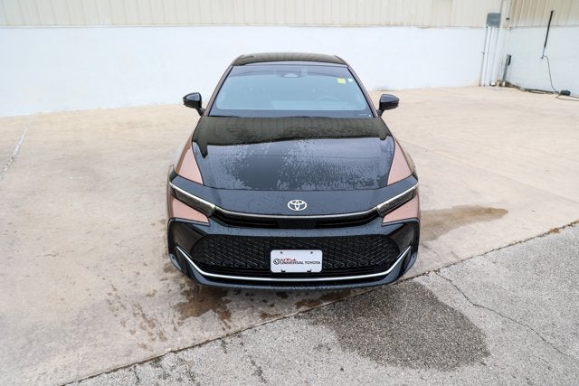 2025 Toyota CROWN Platinum