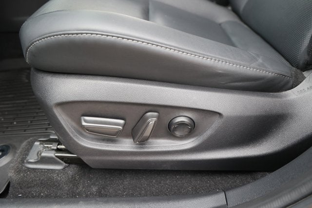 2025 Toyota CROWN Platinum