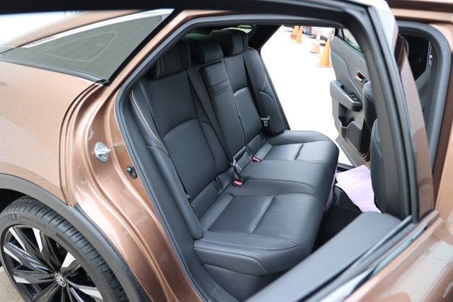 2025 Toyota CROWN Platinum