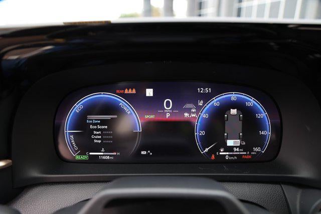 2025 Toyota CROWN Platinum