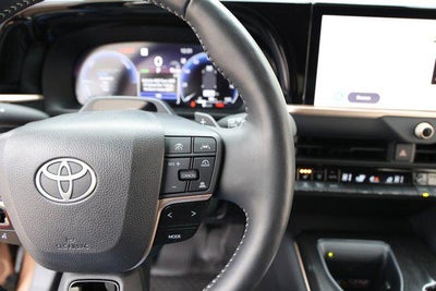 2025 Toyota CROWN Platinum