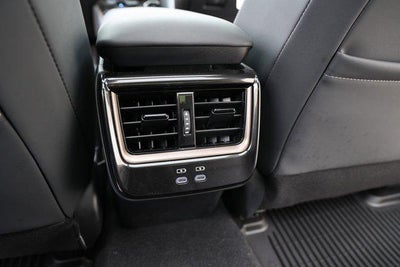 2025 Toyota CROWN Platinum