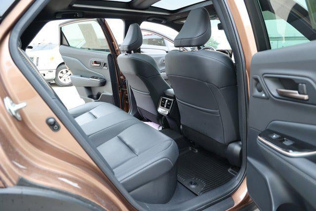 2025 Toyota CROWN Platinum