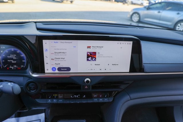 2025 Toyota CROWN Platinum