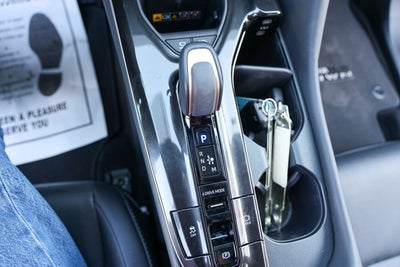 2025 Toyota CROWN Platinum