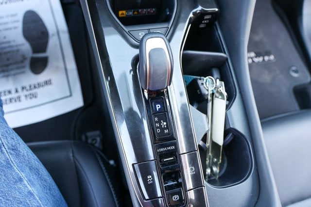 2025 Toyota CROWN Platinum