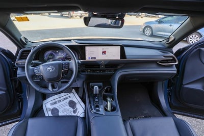 2025 Toyota CROWN Platinum