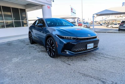 2025 Toyota CROWN Platinum