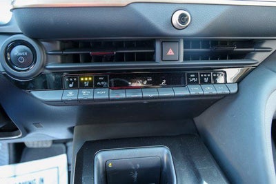 2025 Toyota CROWN Platinum