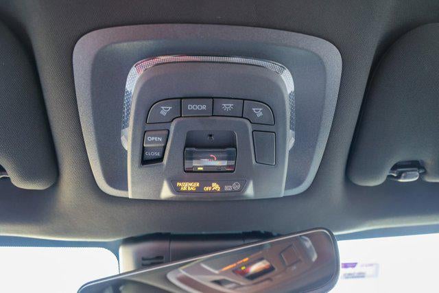 2025 Toyota CROWN Platinum