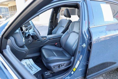 2025 Toyota CROWN Platinum