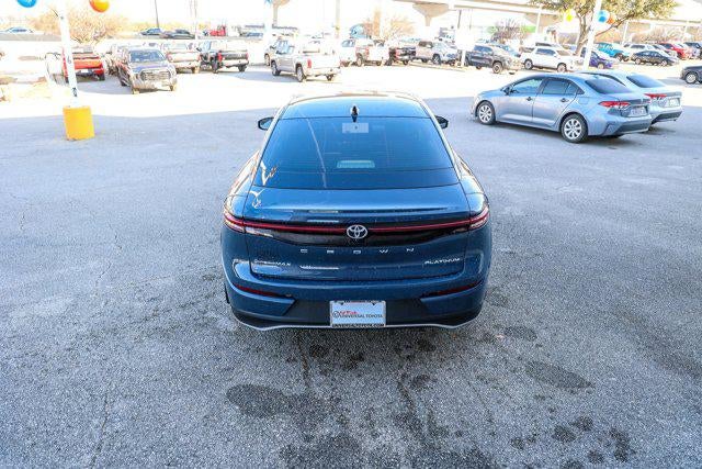 2025 Toyota CROWN Platinum